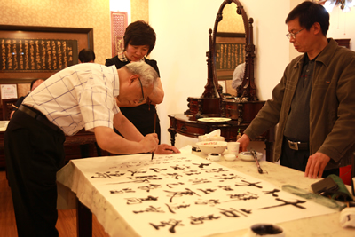 名家蔡国声当场挥毫小